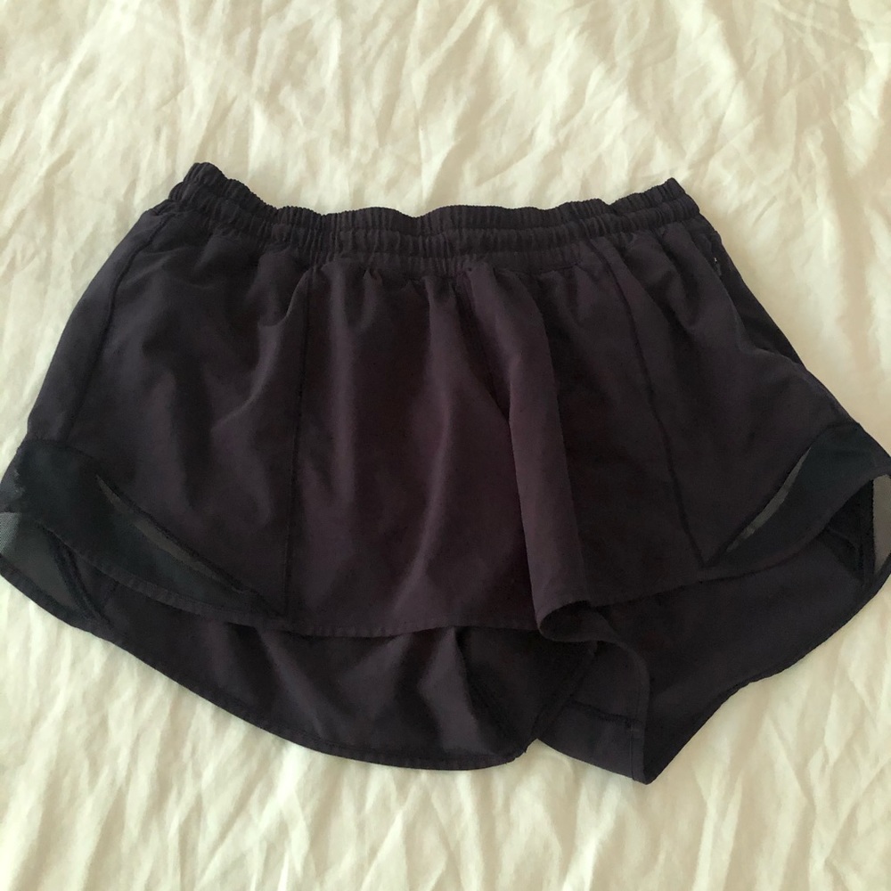 Lululemon Hotty Hot Short II Long 4"